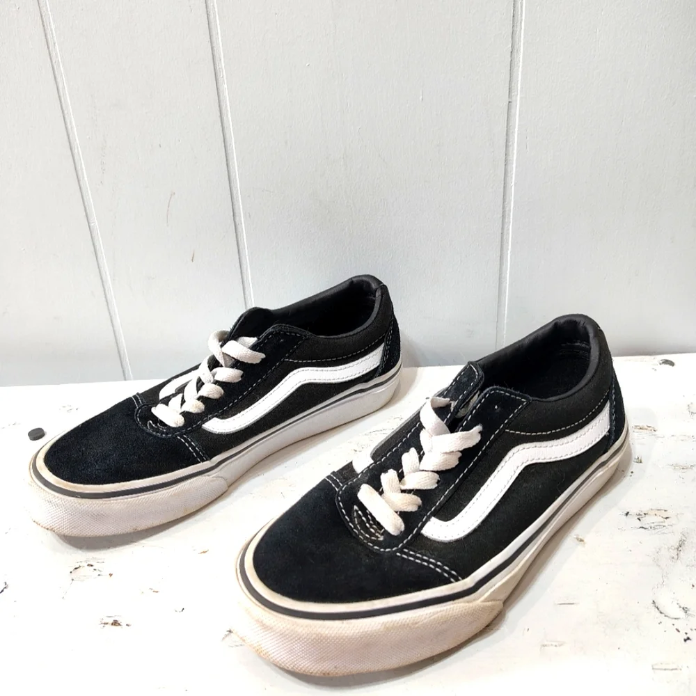 Vans Old Skool Black & White Leather Sneakers‎ Boys Size 3 Youth